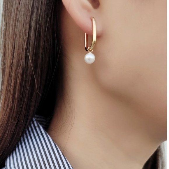 celestila Jewelry - Freshwater Pearls U Hoop Huggie Earring NEW NWT